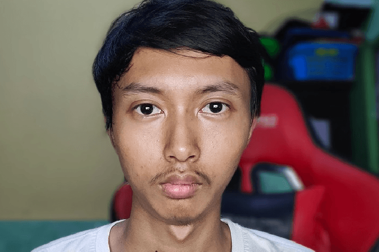 Ghozali: Selfie a Day Man